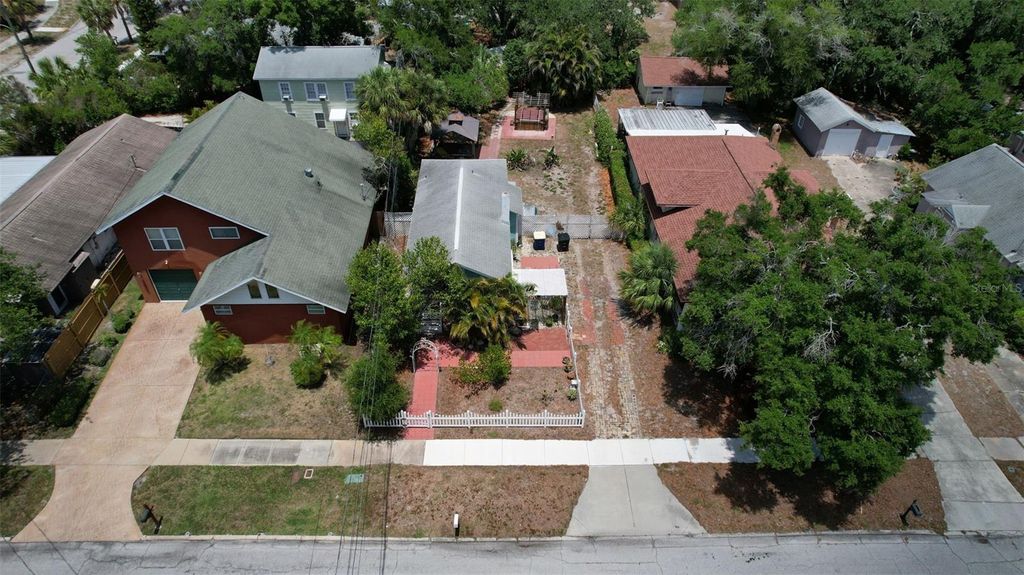 Photo of 608 Belleview Boulevard, Belleair, FL 33756 (MLS # TB8506174)