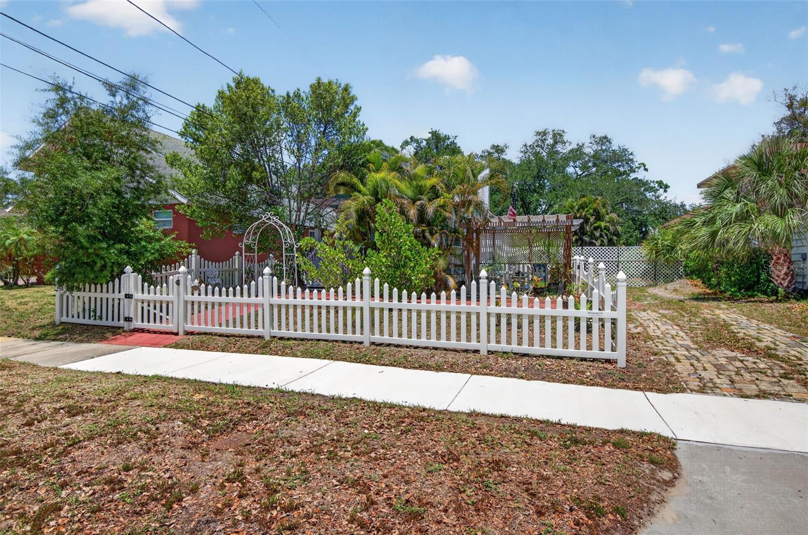608 BELLEVIEW BOULEVARD