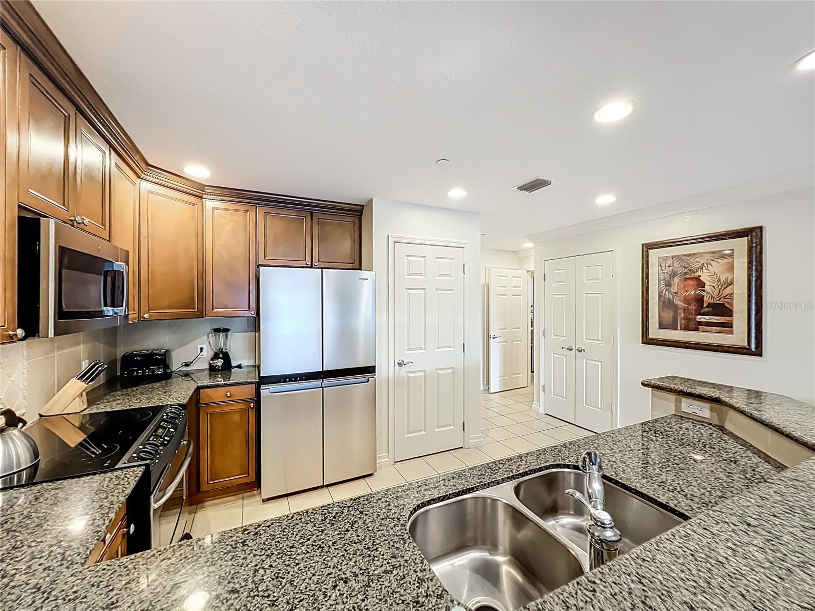 VILLAS AT REUNION SQUARE CONDO PH 4 - Residential