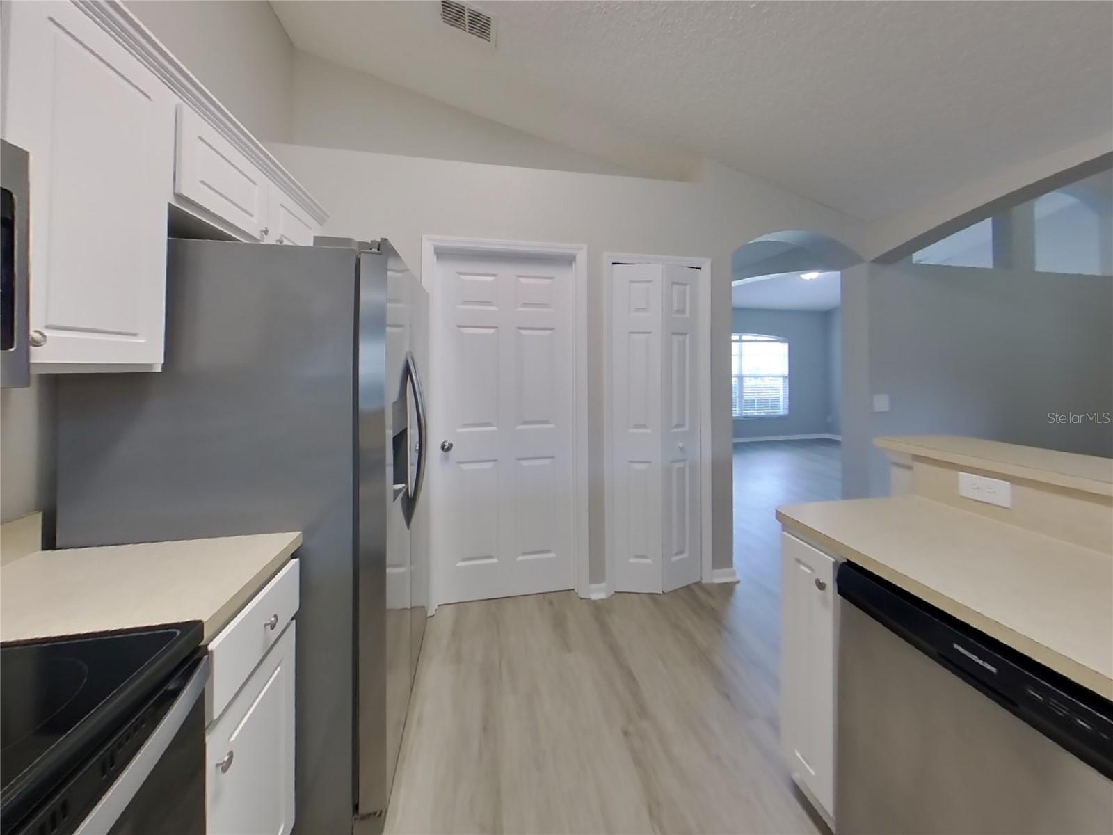 DELTONA LAKES UNIT 34 - Residential Lease