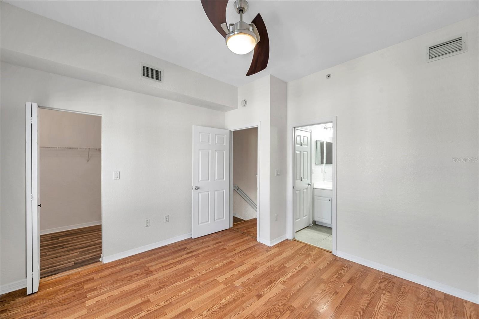 CORDOBA AT BEACH PARK A CONDOM - Residential