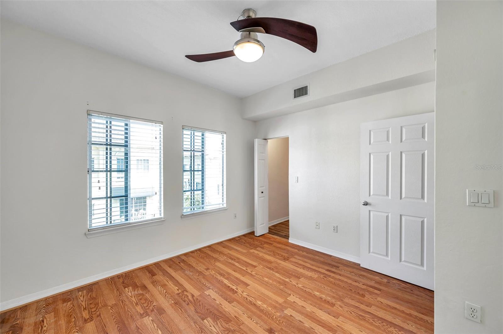 CORDOBA AT BEACH PARK A CONDOM - Residential