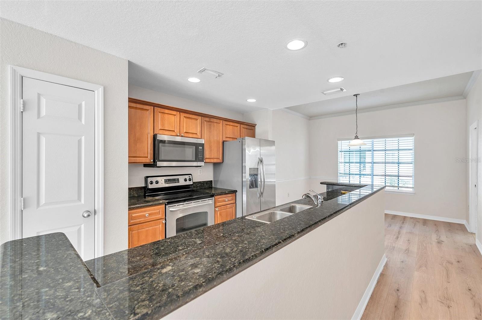 CORDOBA AT BEACH PARK A CONDOM - Residential