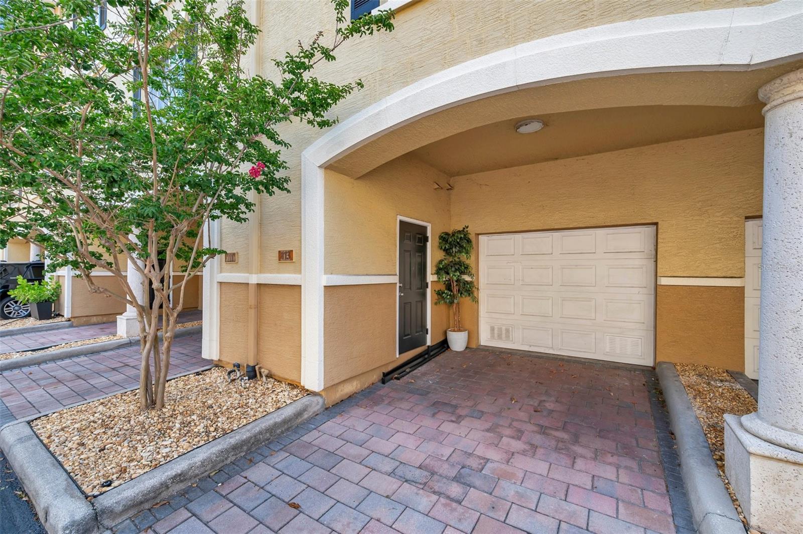 CORDOBA AT BEACH PARK A CONDOM - Residential