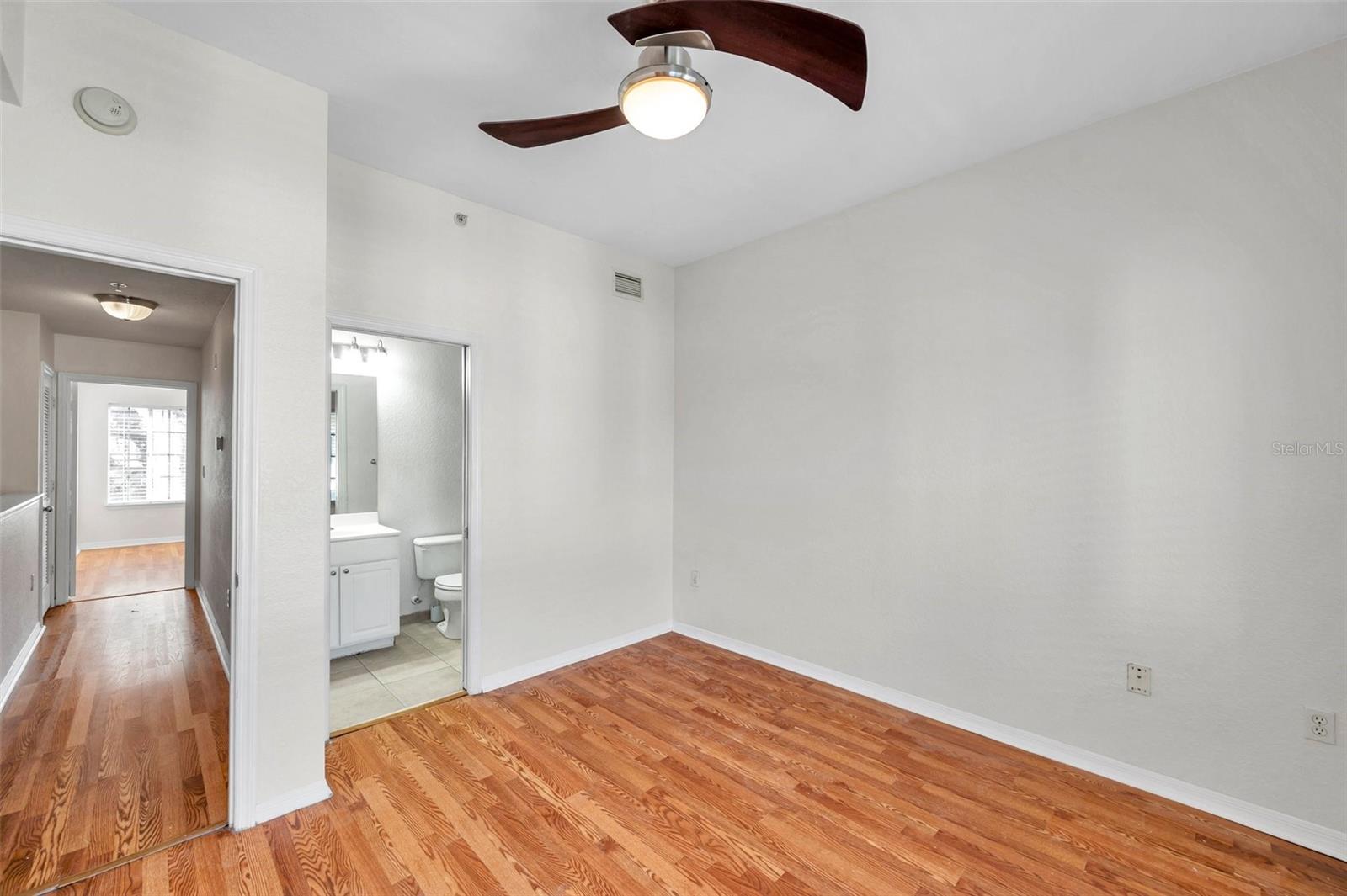 CORDOBA AT BEACH PARK A CONDOM - Residential