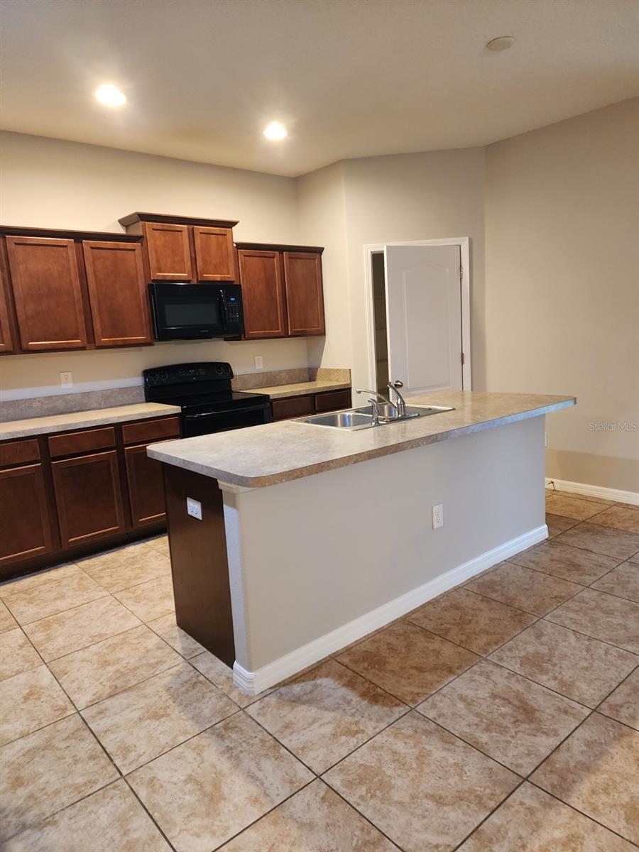2765 CARRICKTON CIRCLE