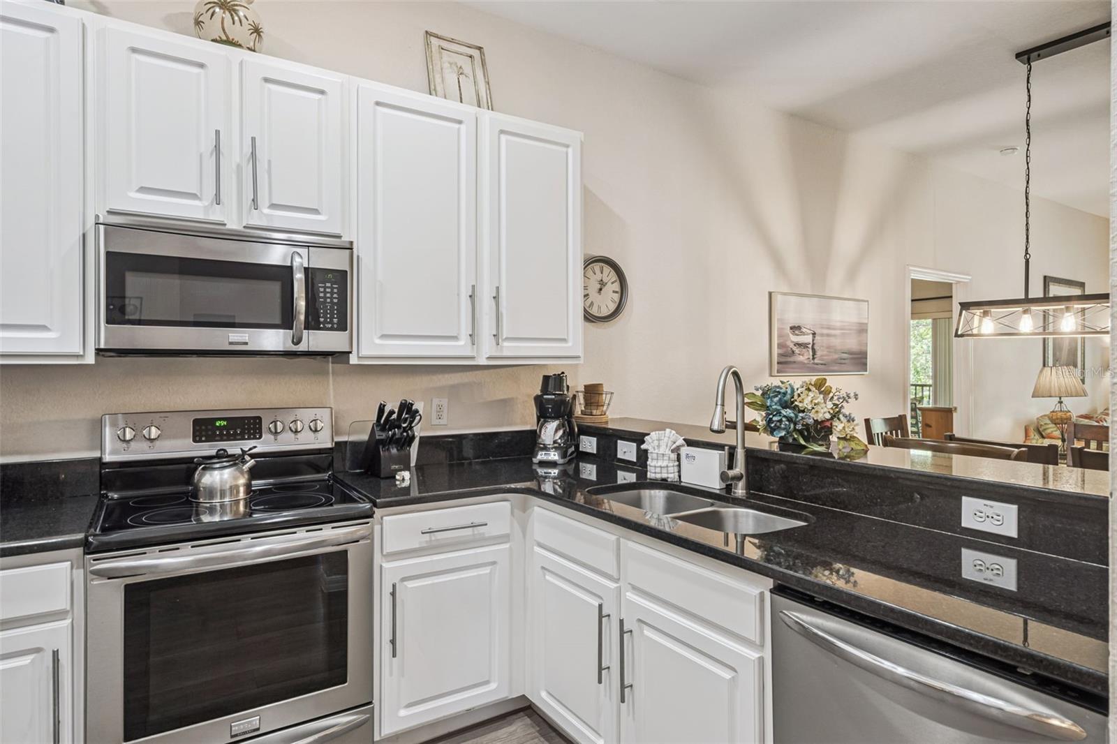 BAHAMA BAY RESORT - Residential