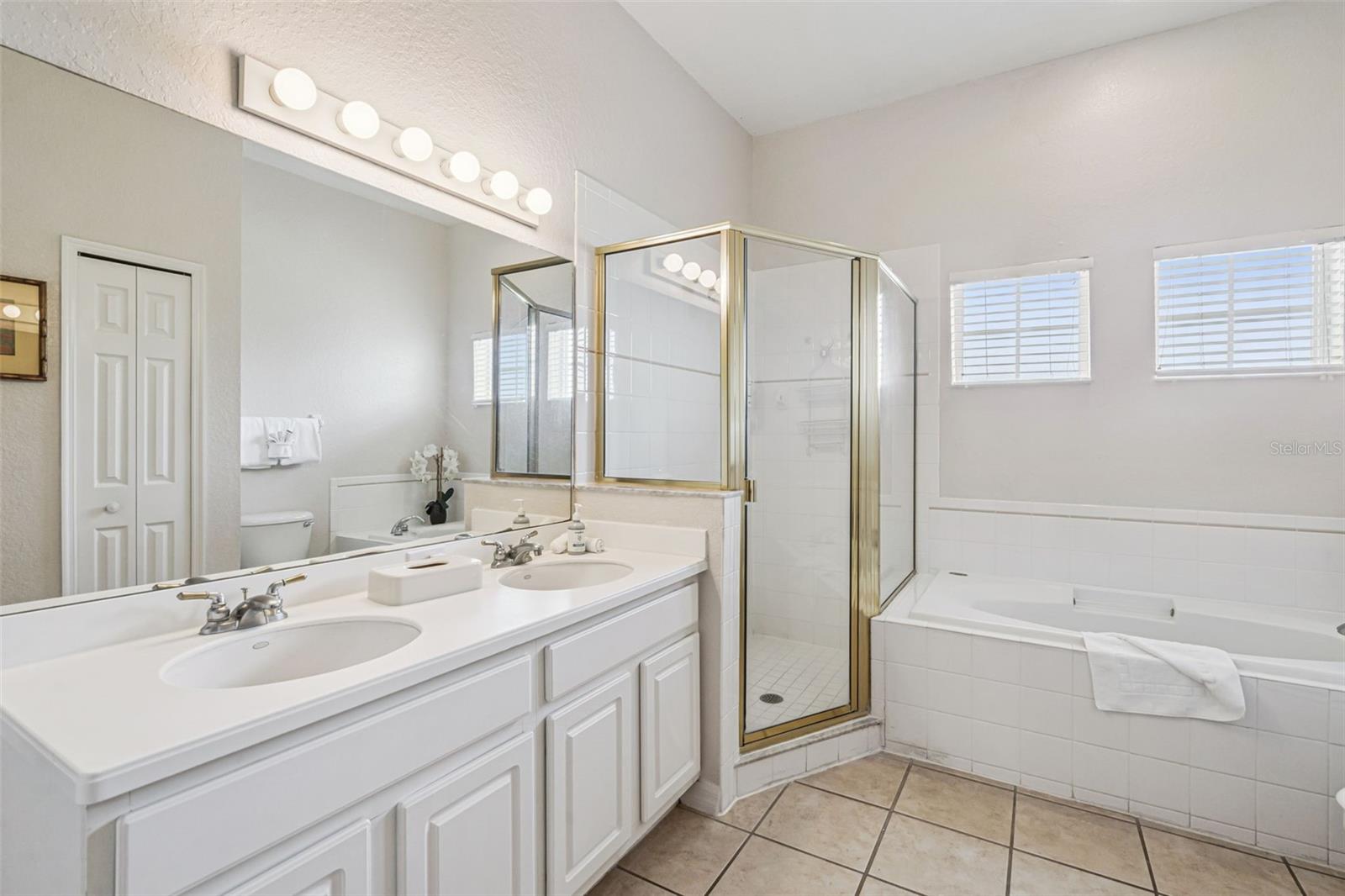 BAHAMA BAY RESORT - Residential