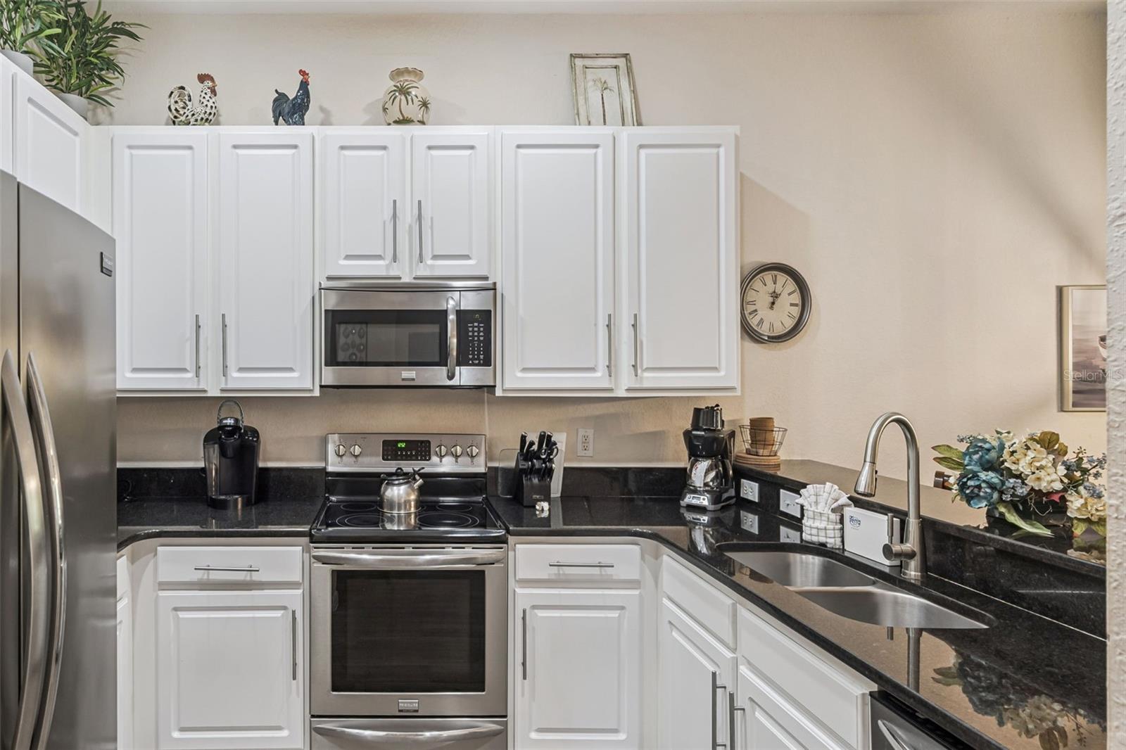 BAHAMA BAY RESORT - Residential