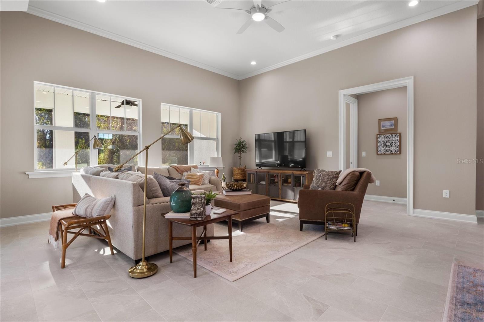 LAKE JAMES PH 4 - Residential