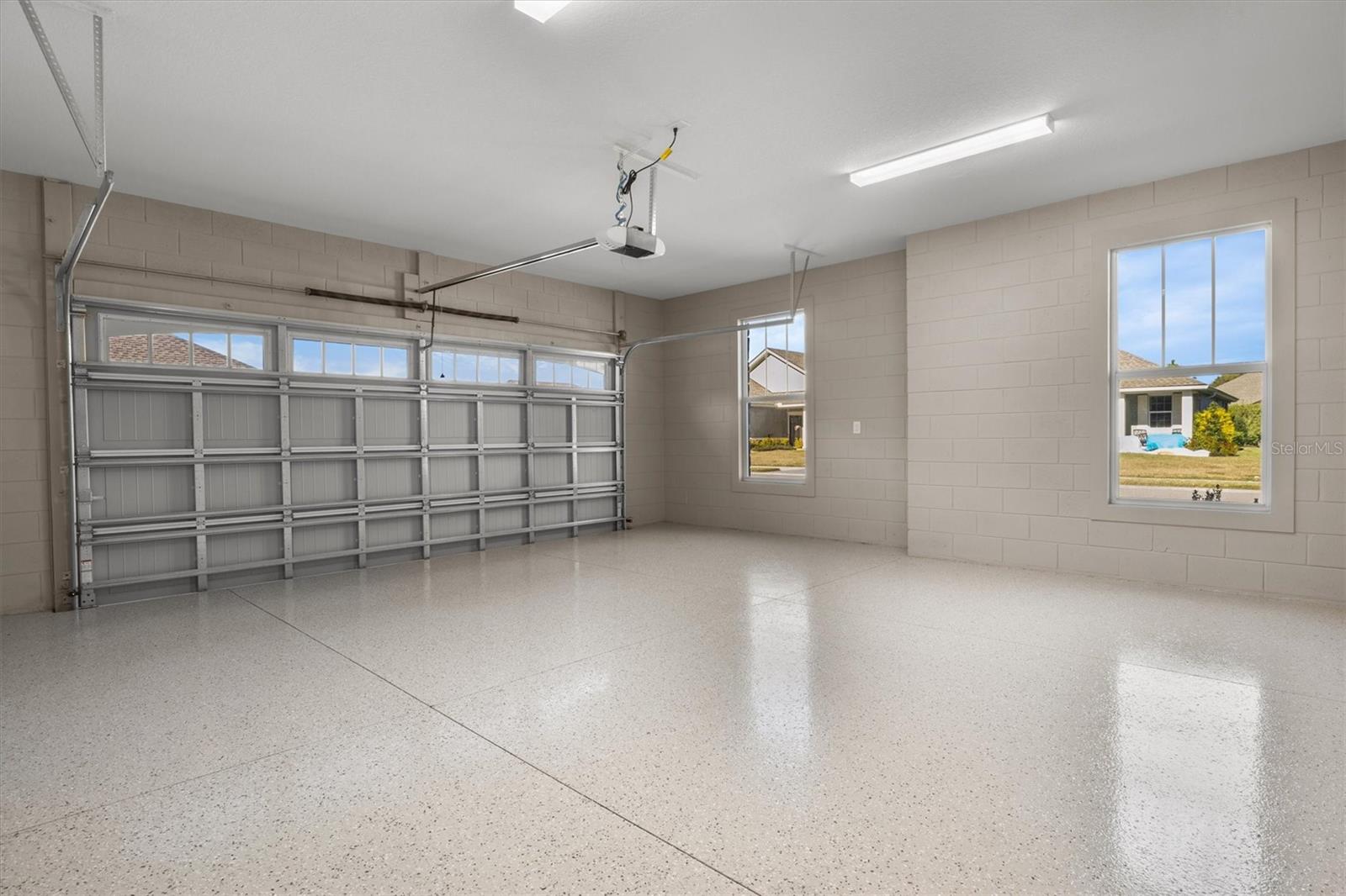 LAKE JAMES PH 4 - Residential