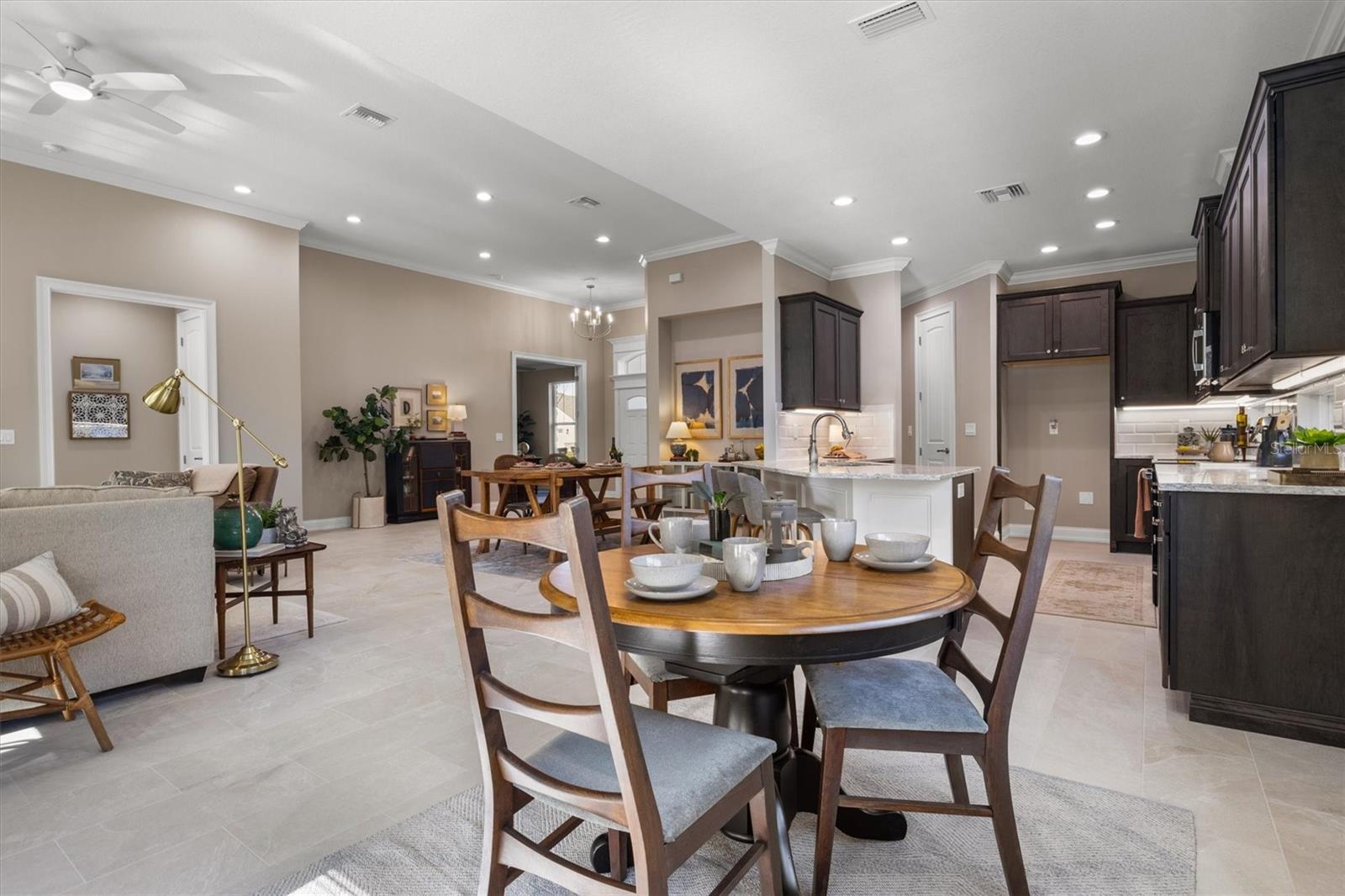 LAKE JAMES PH 4 - Residential