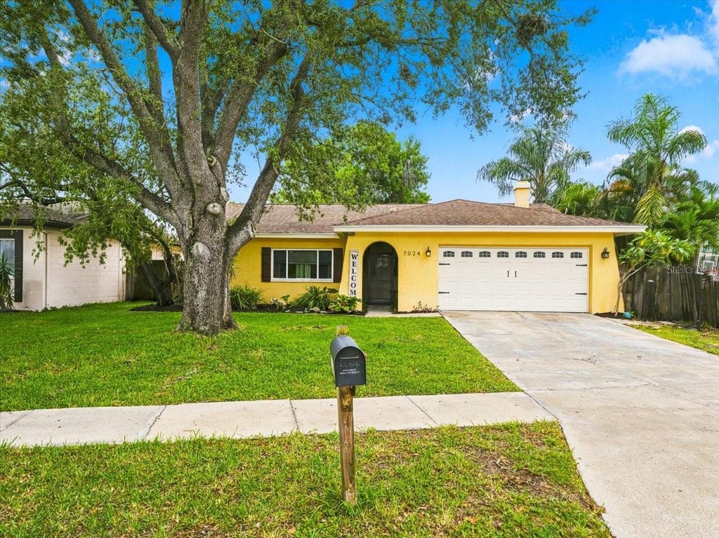 Photo of 7024 124th Terrace, Largo, FL 33773 (MLS # TB8542909)