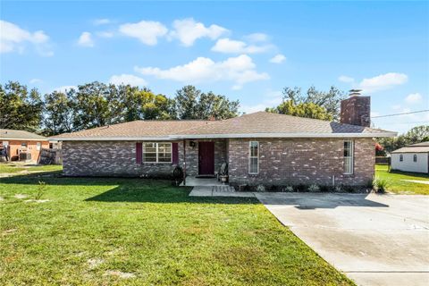 A home in WINTER HAVEN