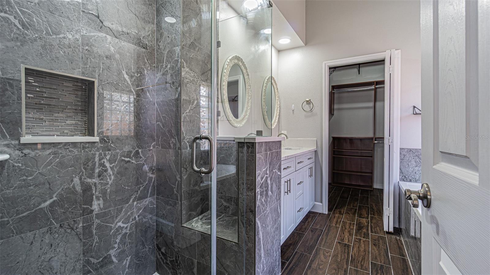 WEST BAY PH 1 - Residential