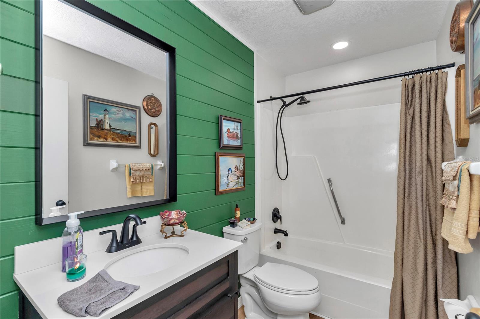 ECHO HILLS - Residential