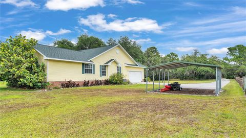 A home in WINTER HAVEN