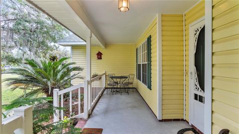 A home in WINTER HAVEN