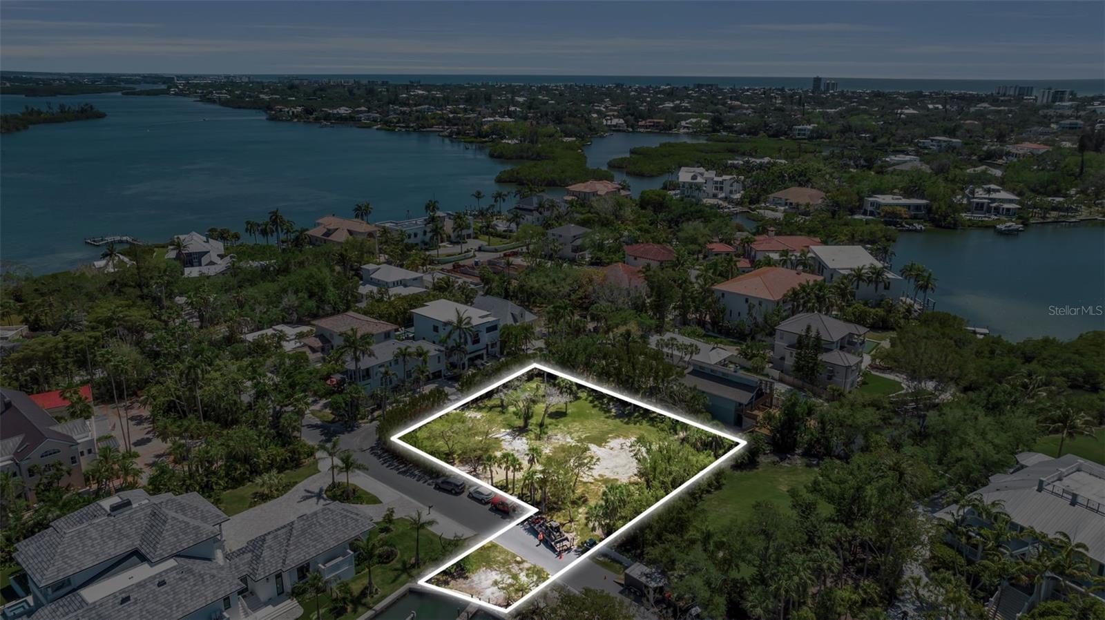 ROBERTS POINT 2 - Land