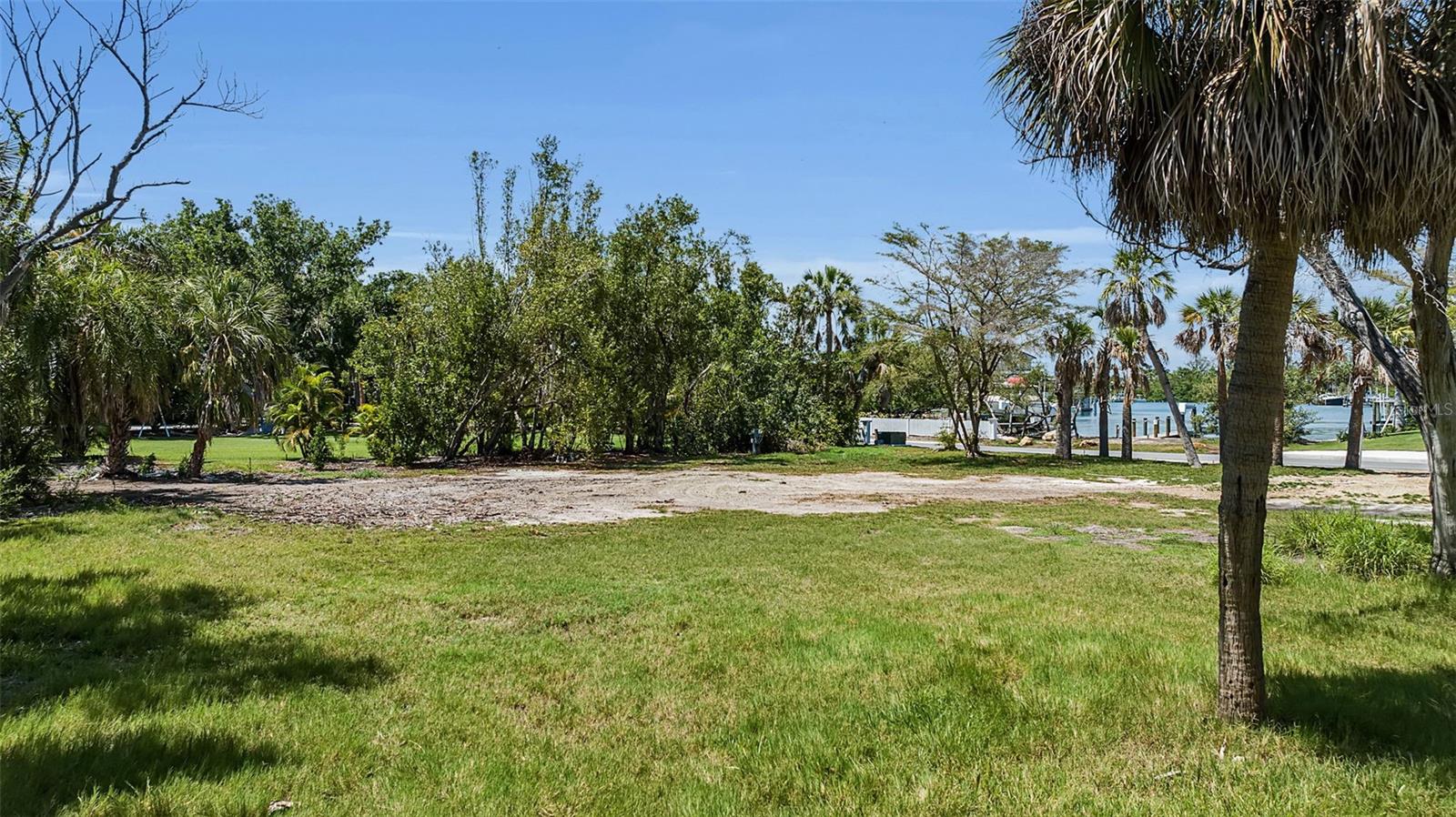 ROBERTS POINT 2 - Land