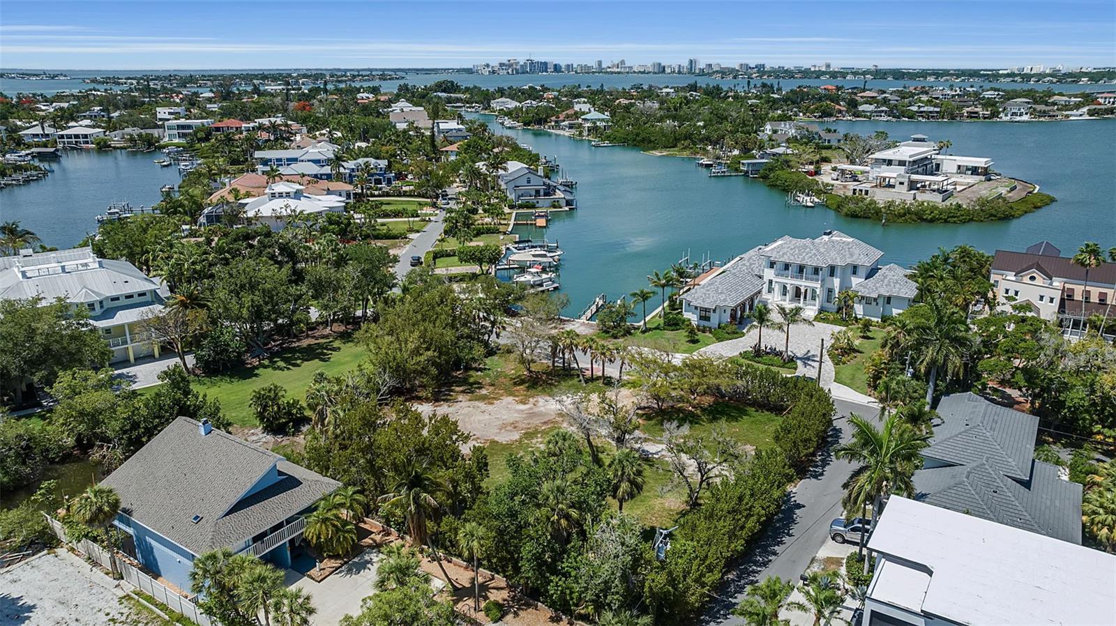 ROBERTS POINT 2 - Land