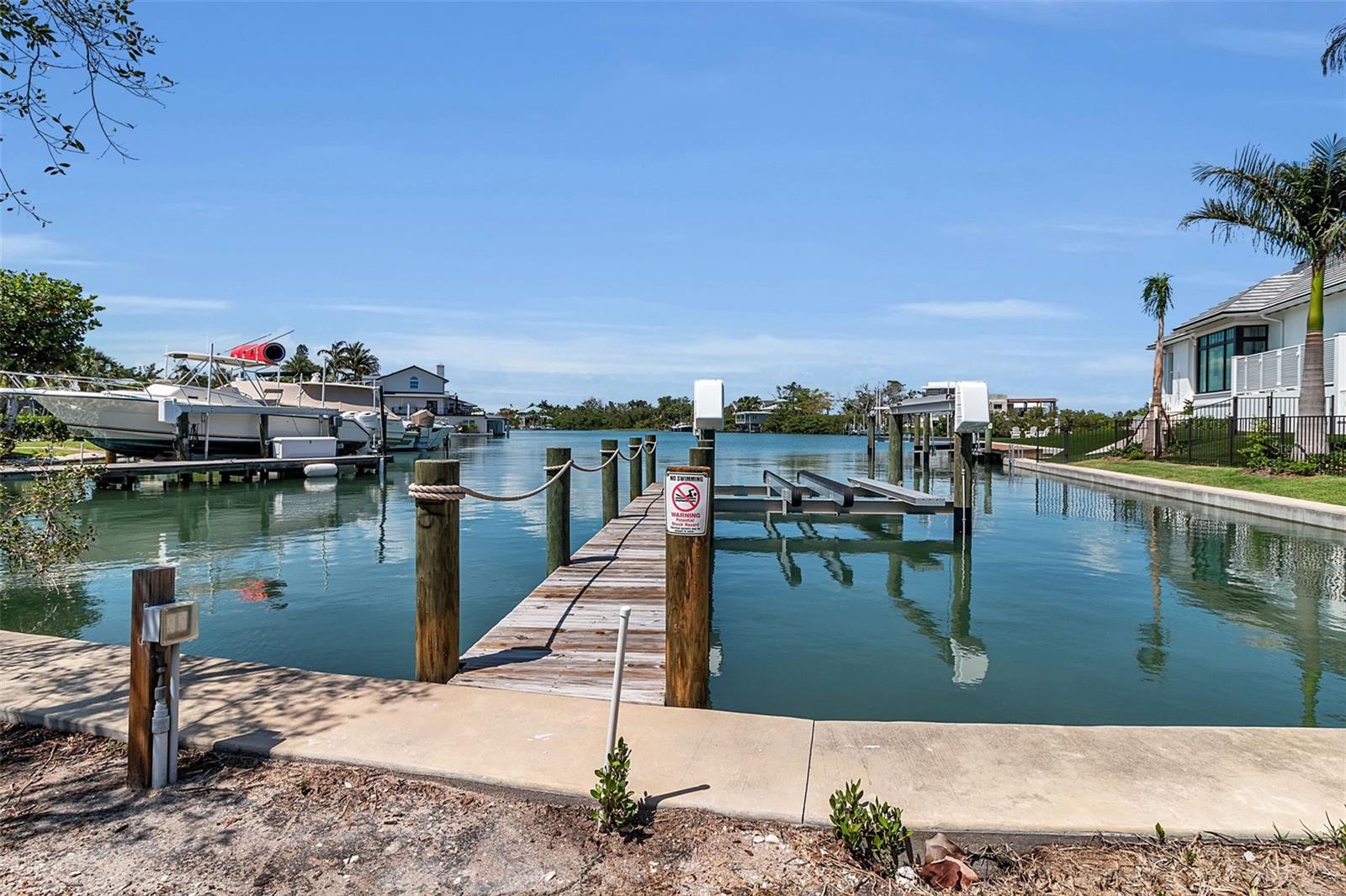 ROBERTS POINT 2 - Land