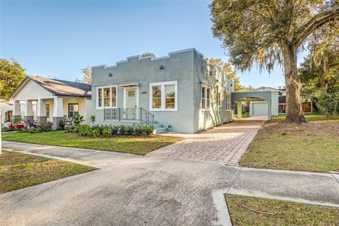 A home in LAKELAND