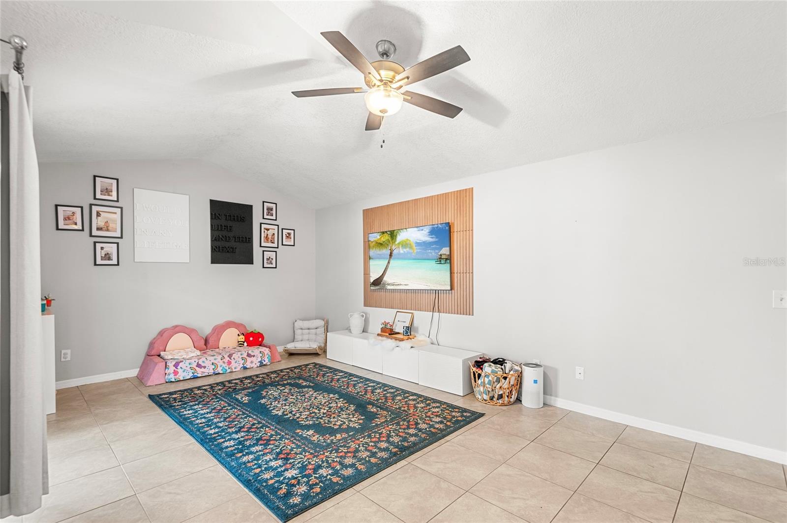 MEADOW WOODS VILLAGE 04 - Residential