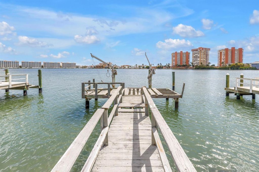 Photo of 623 180th Avenue E, Redington Shores, FL 33708 (MLS # TB8494325)