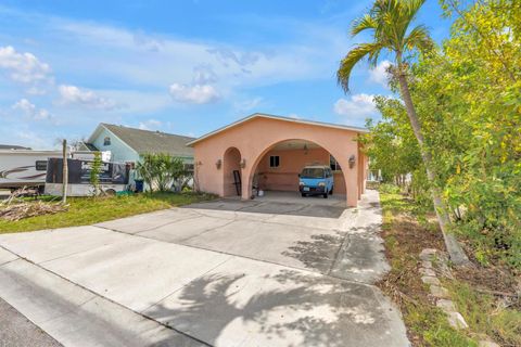 623 180TH AVENUE E REDINGTON SHORES FL 33708