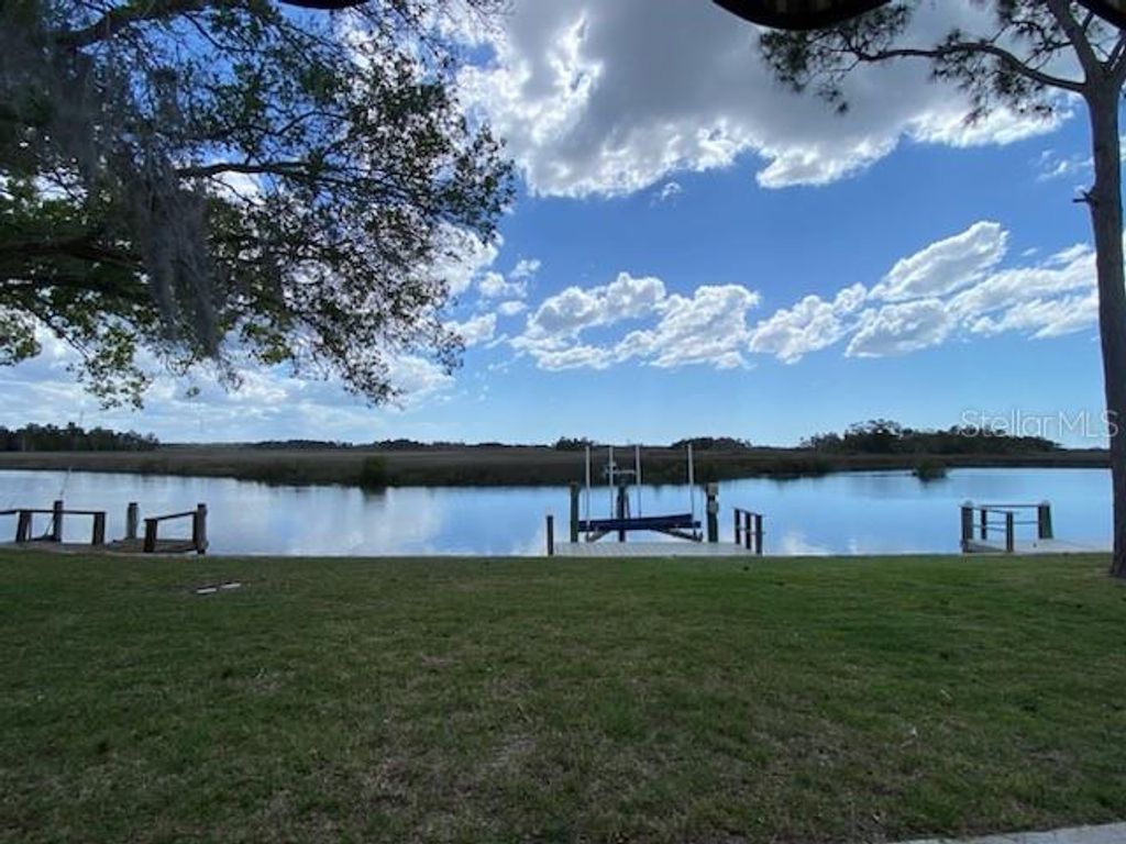 Photo of 11550 W Bayshore Drive #20, Crystal River, FL 34429 (MLS # GC534807)