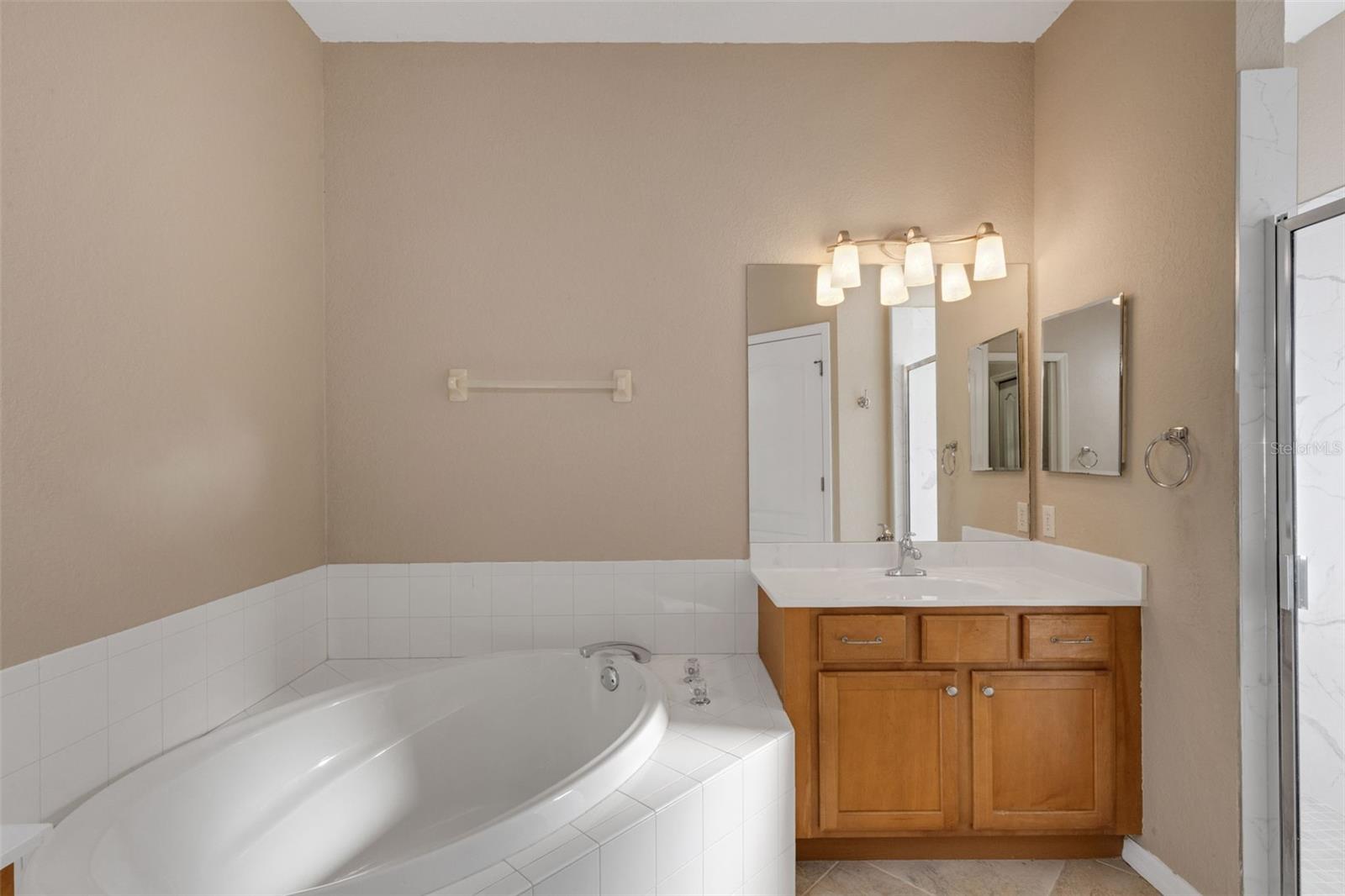 RIVER PLACE - Residential