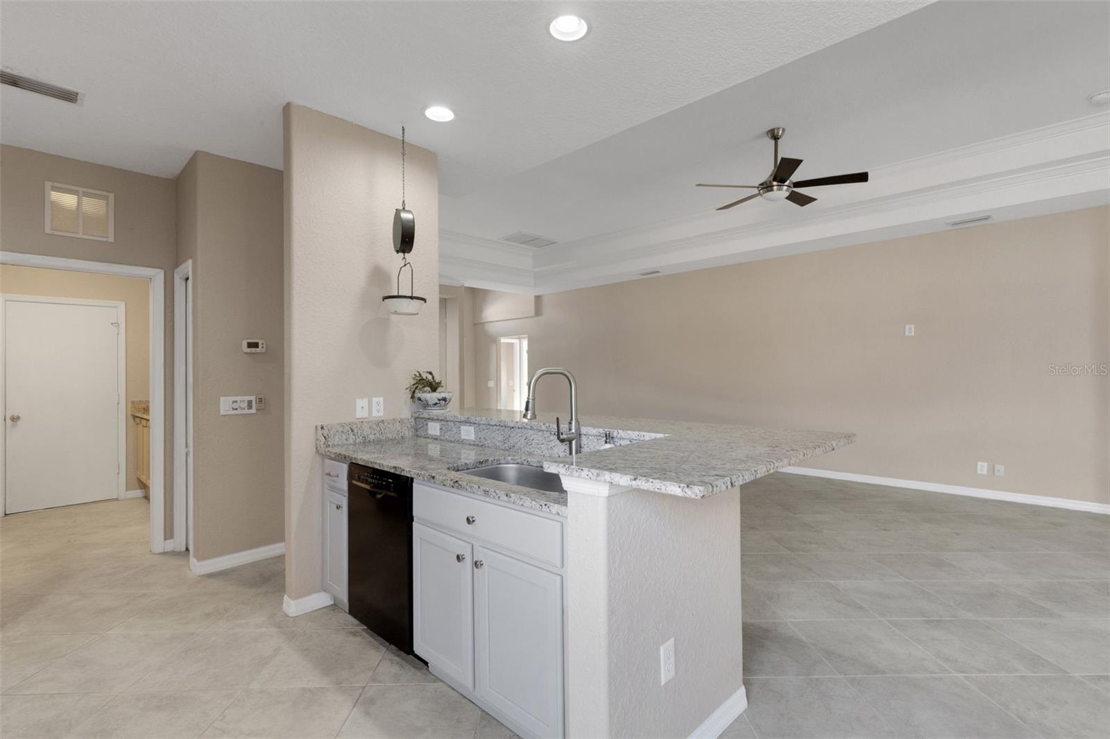 RIVER PLACE - Residential