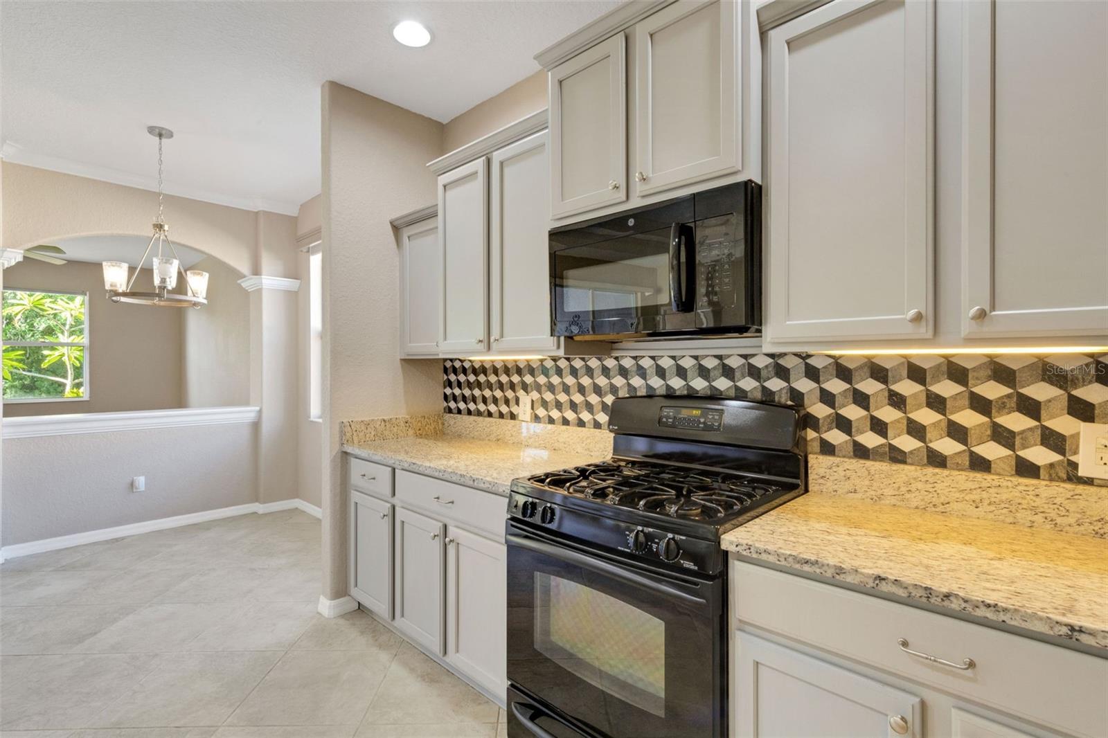 RIVER PLACE - Residential