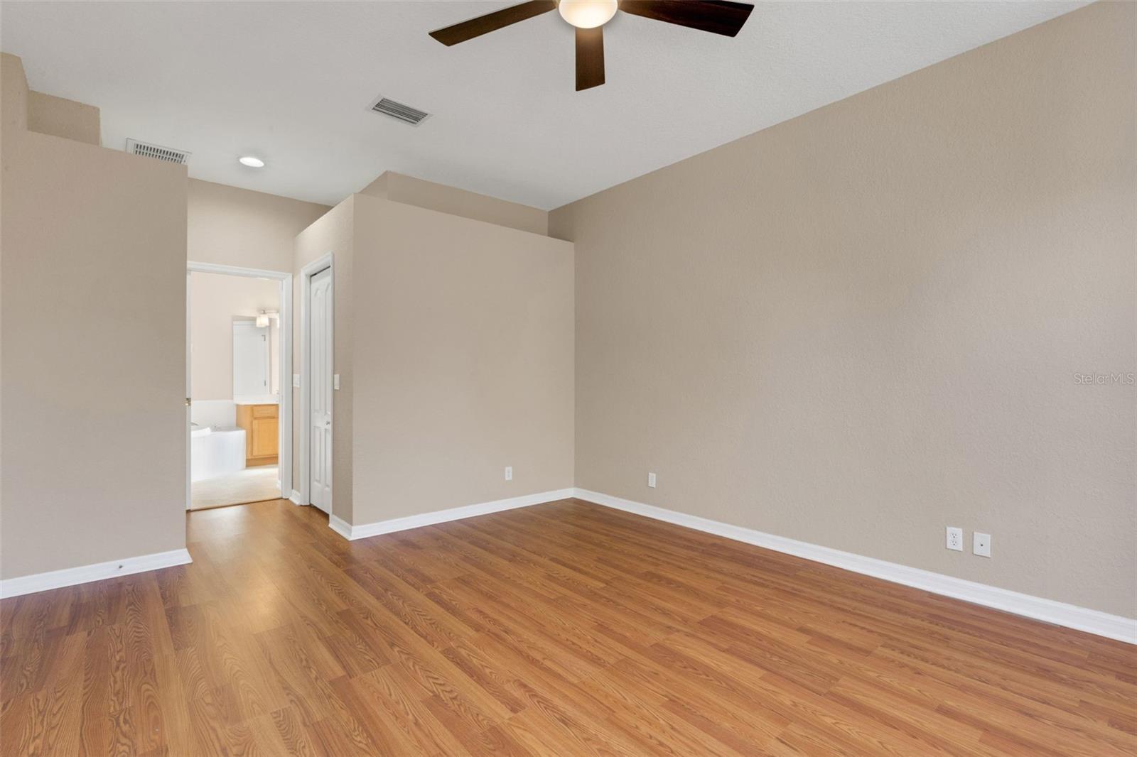 RIVER PLACE - Residential