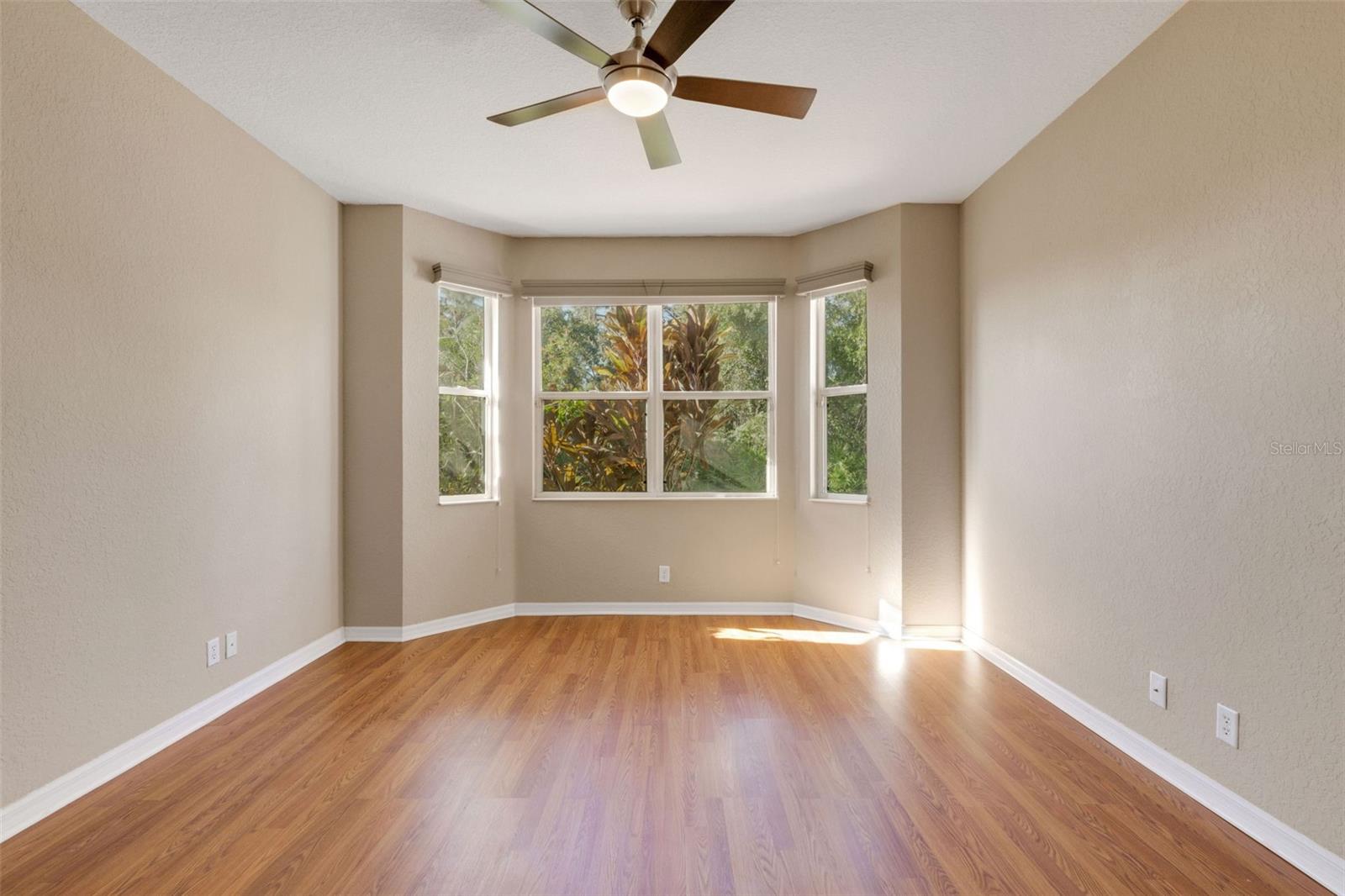 RIVER PLACE - Residential