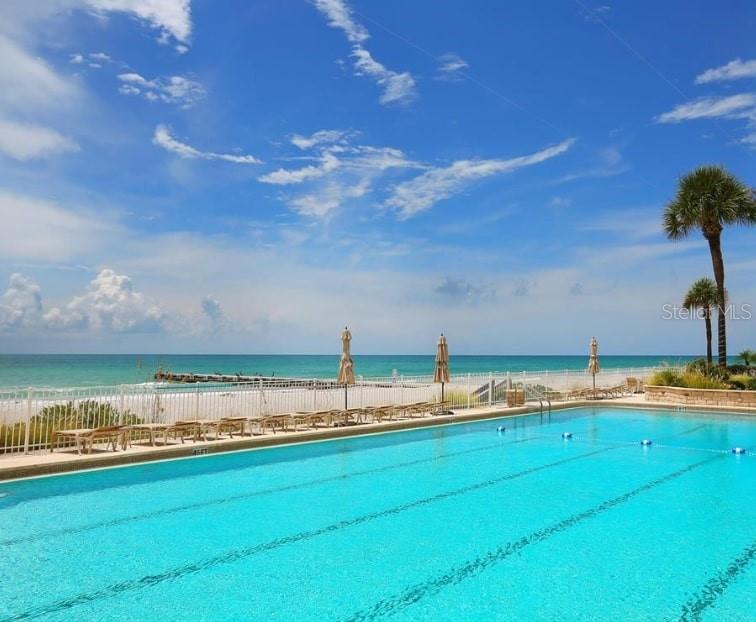 ISLANDER CLUB OF LONGBOAT - Residential