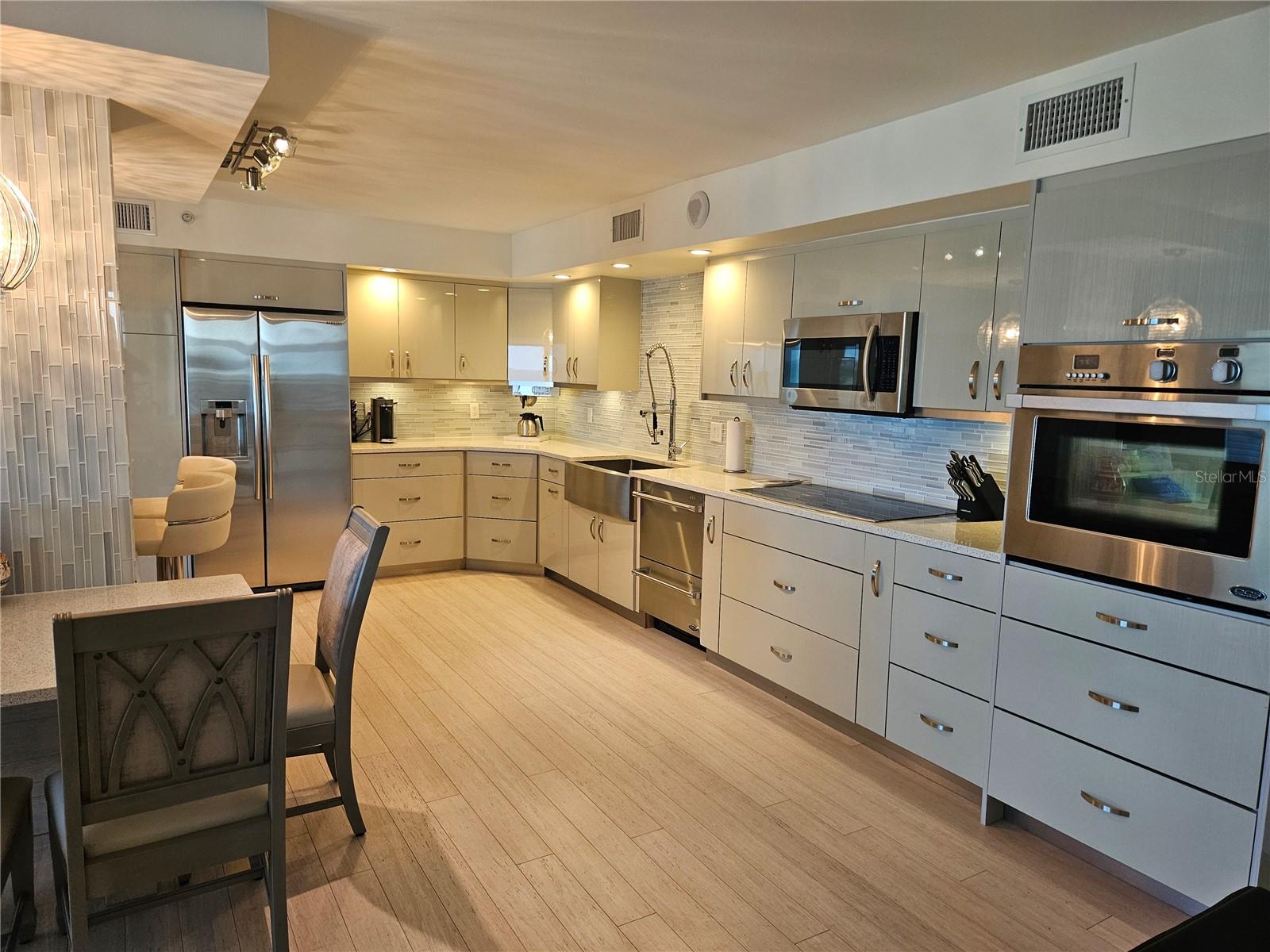 2295 GULF OF MEXICO DRIVE 83S