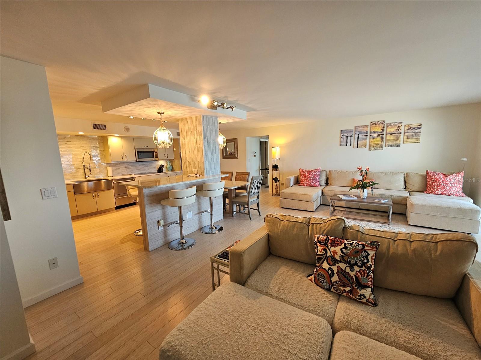 ISLANDER CLUB OF LONGBOAT - Residential