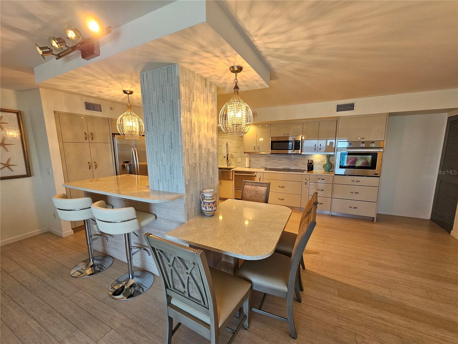 ISLANDER CLUB OF LONGBOAT - Residential