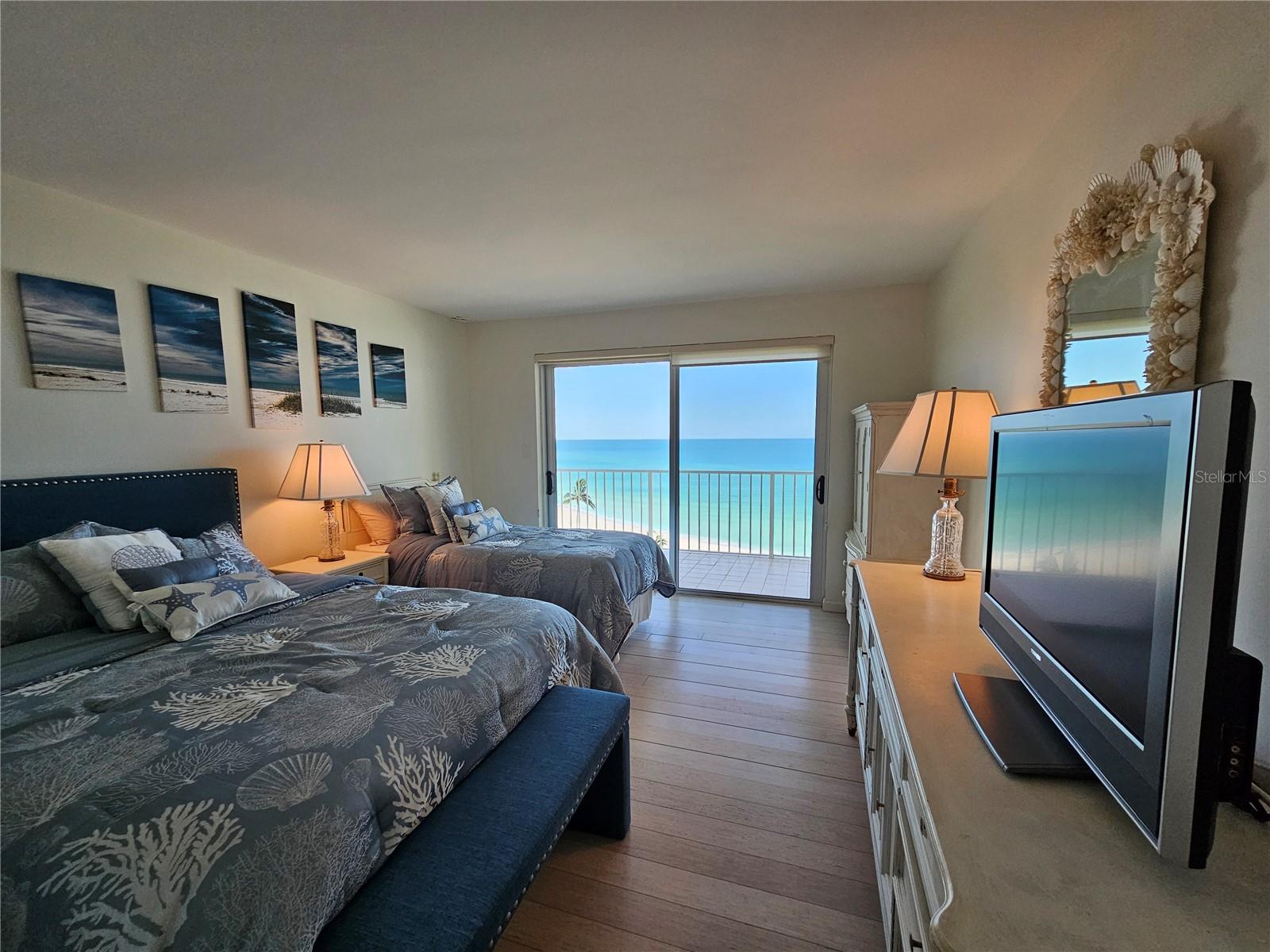 ISLANDER CLUB OF LONGBOAT - Residential