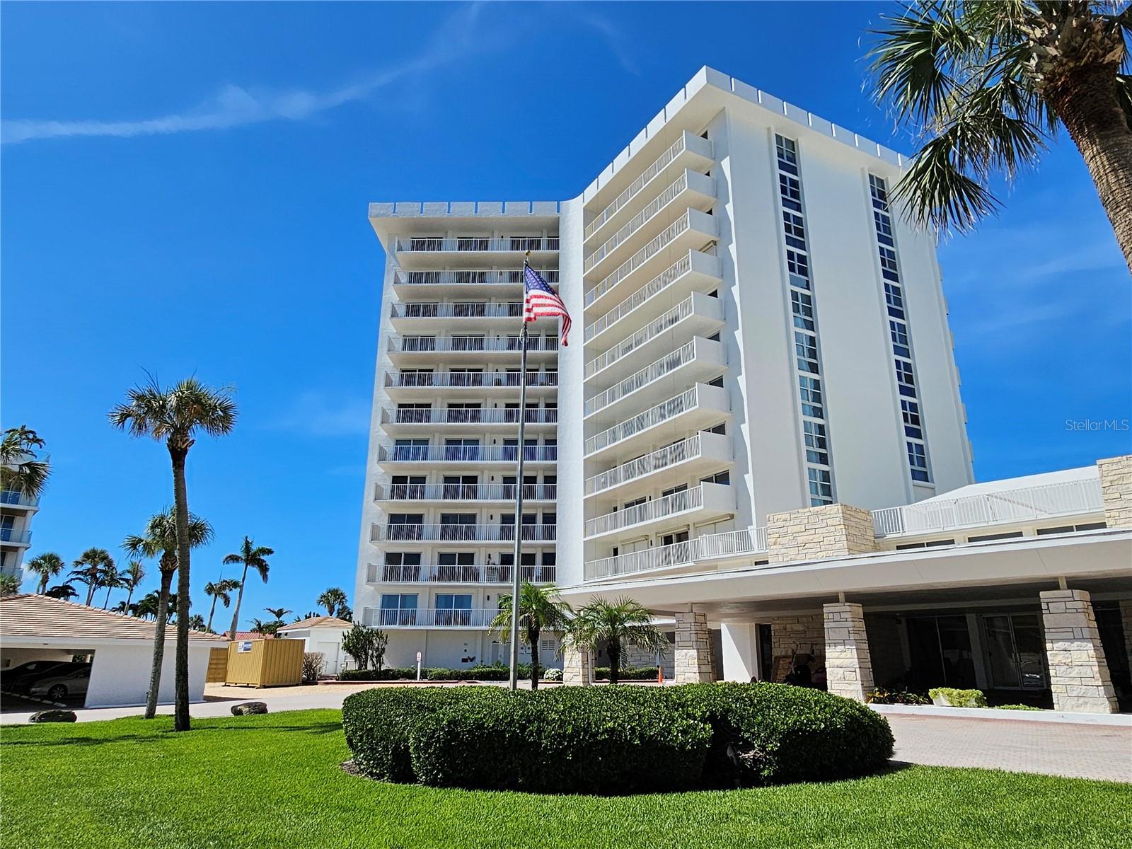 ISLANDER CLUB OF LONGBOAT - Residential