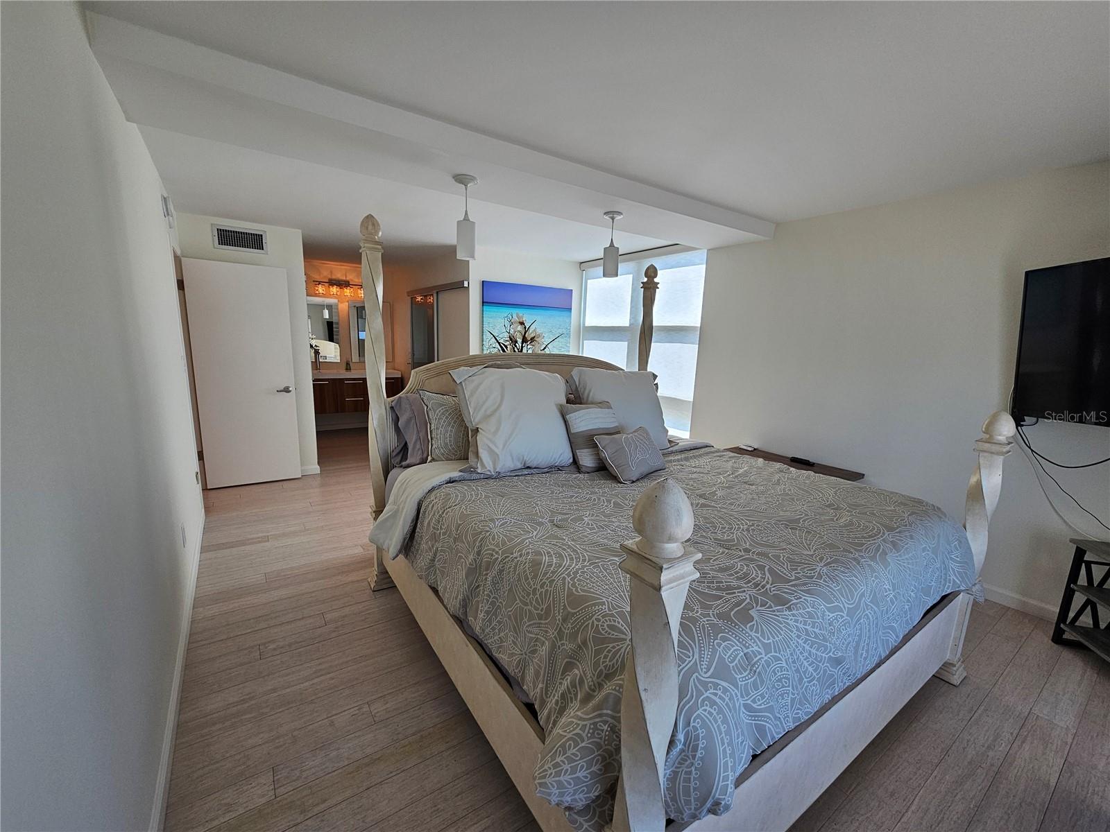 ISLANDER CLUB OF LONGBOAT - Residential