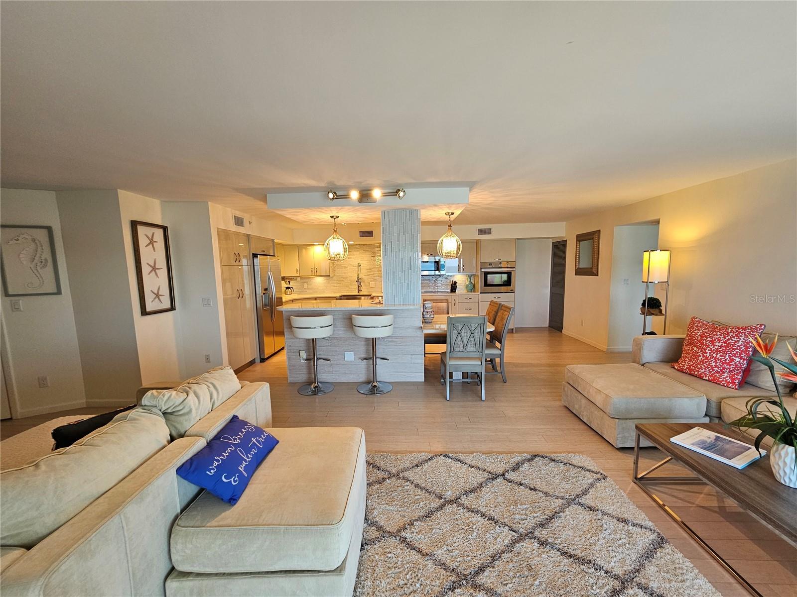ISLANDER CLUB OF LONGBOAT - Residential