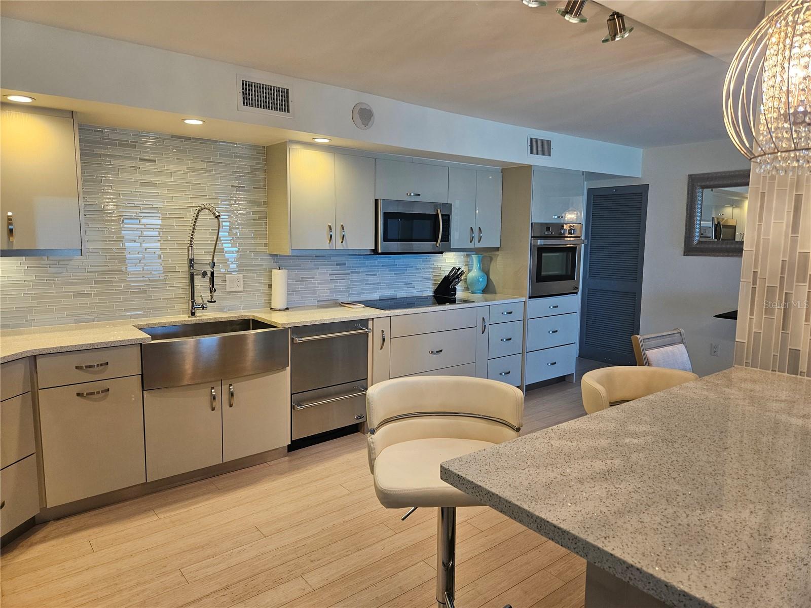 2295 GULF OF MEXICO DRIVE 83S