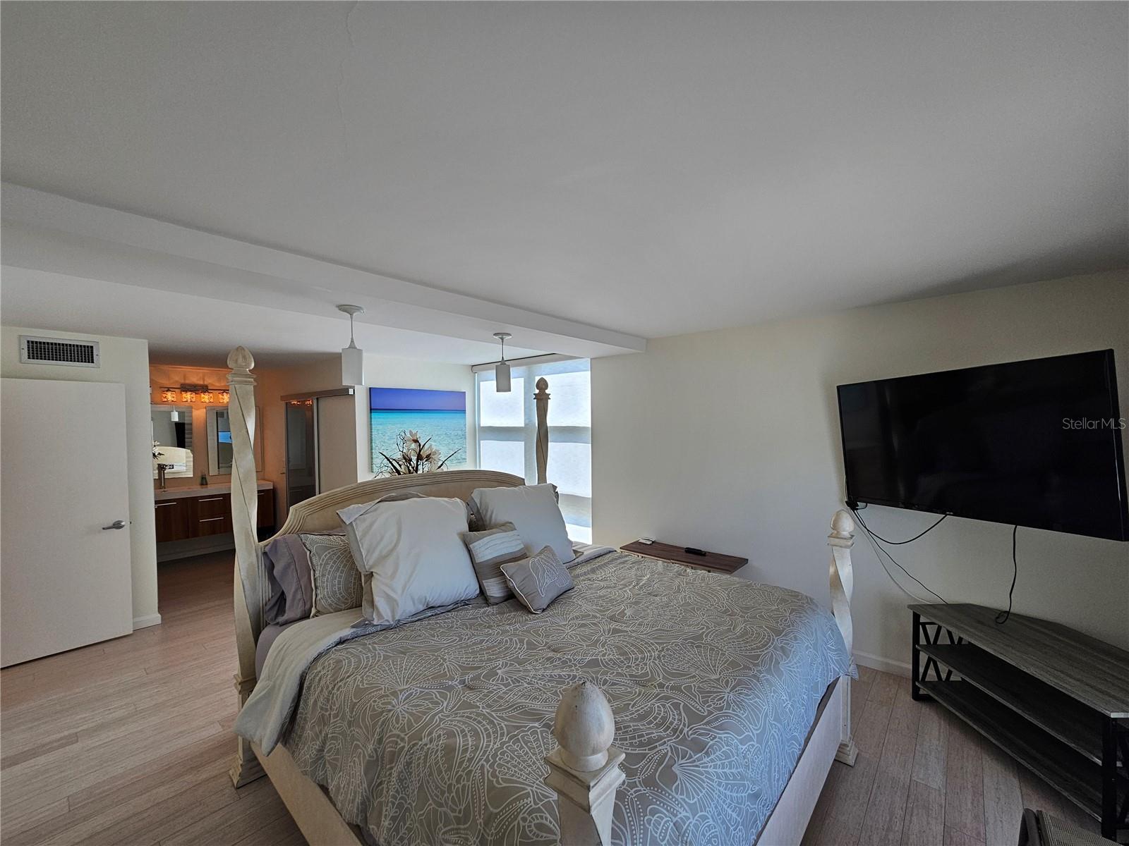 ISLANDER CLUB OF LONGBOAT - Residential