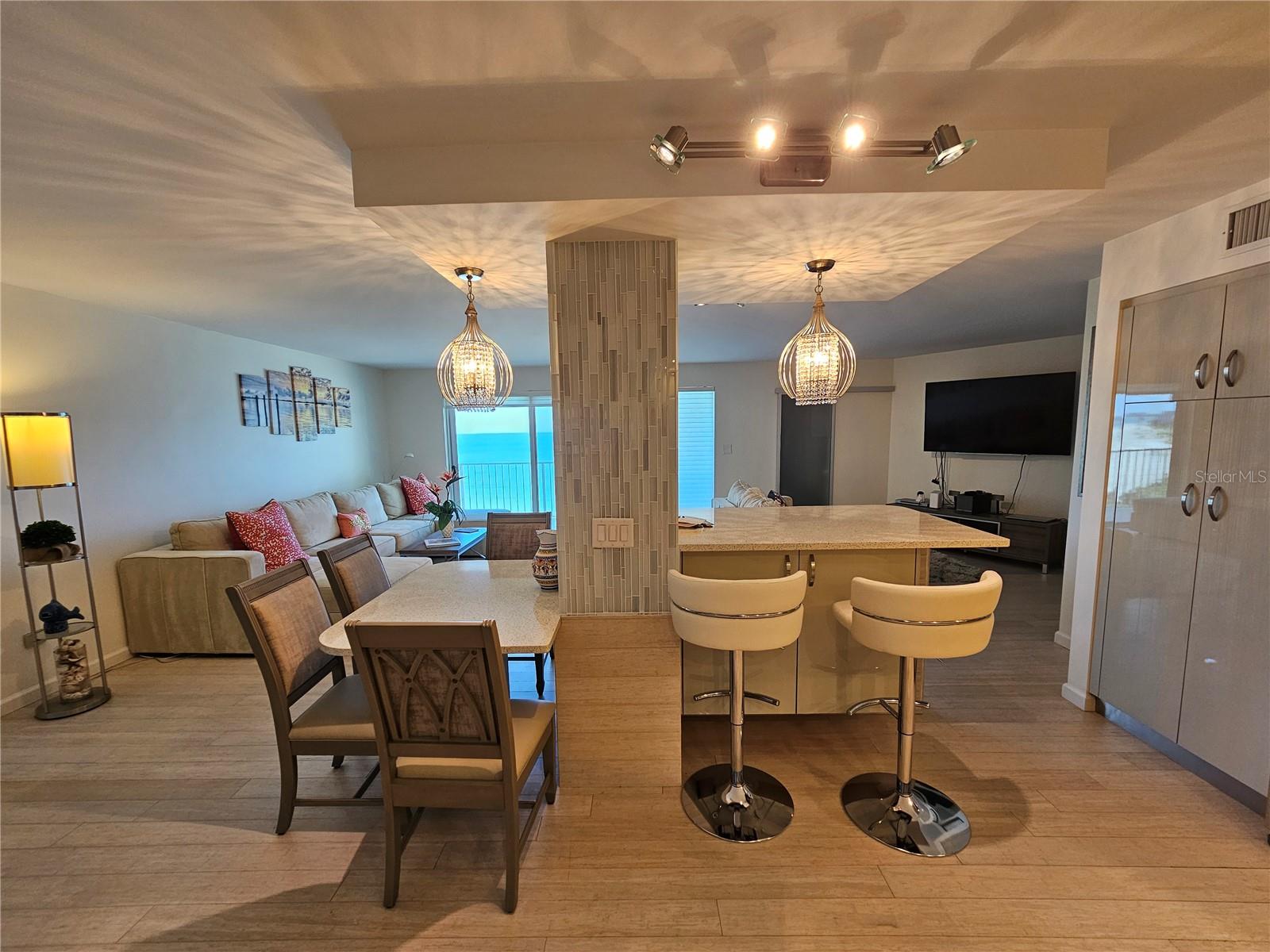 ISLANDER CLUB OF LONGBOAT - Residential
