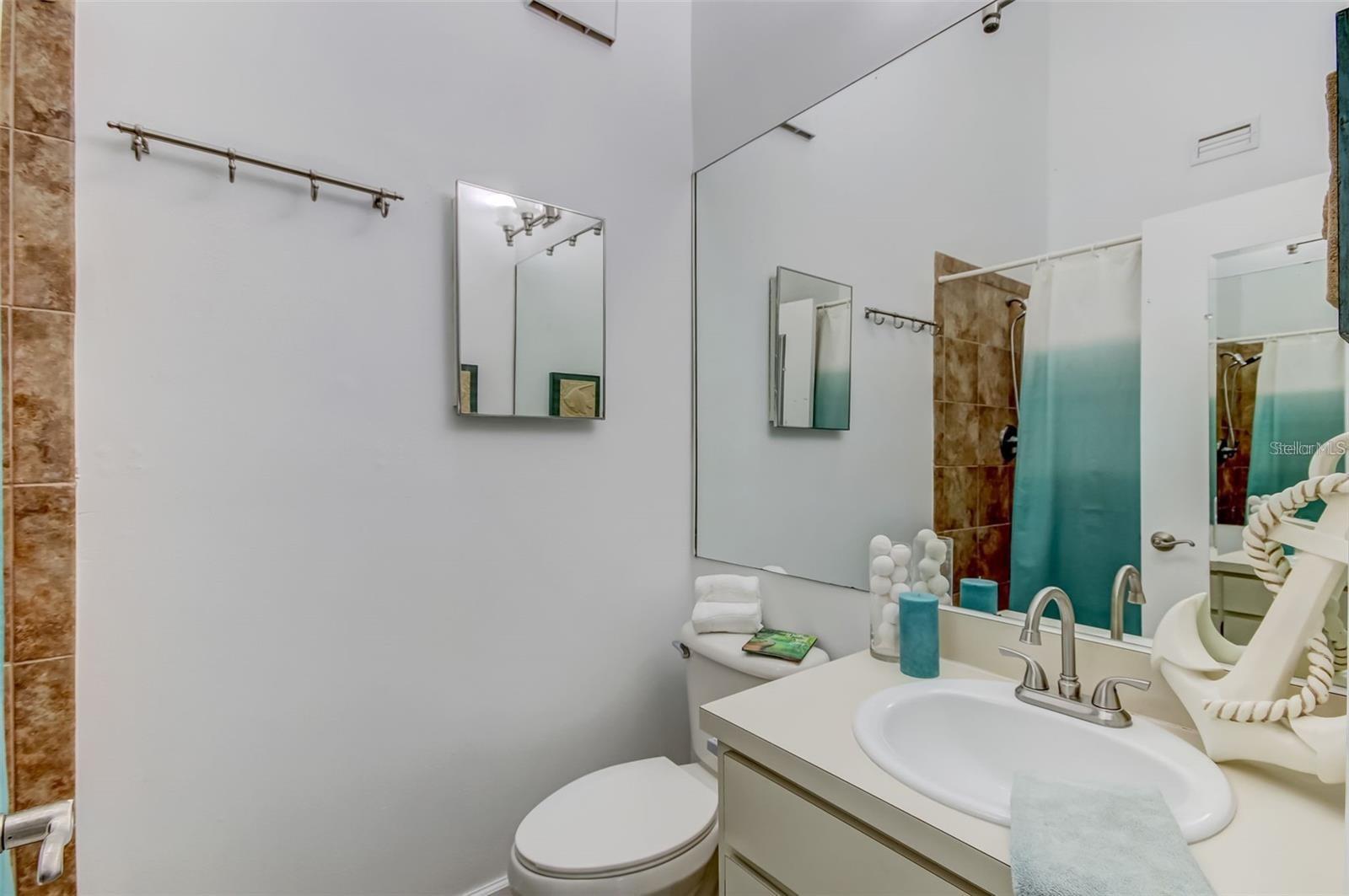 FOUNTAINS CONDO - Residential Lease