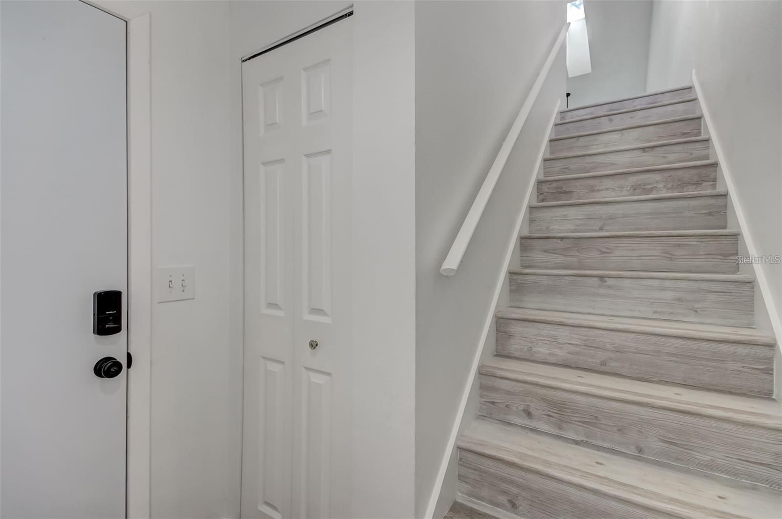 FOUNTAINS CONDO - Residential Lease