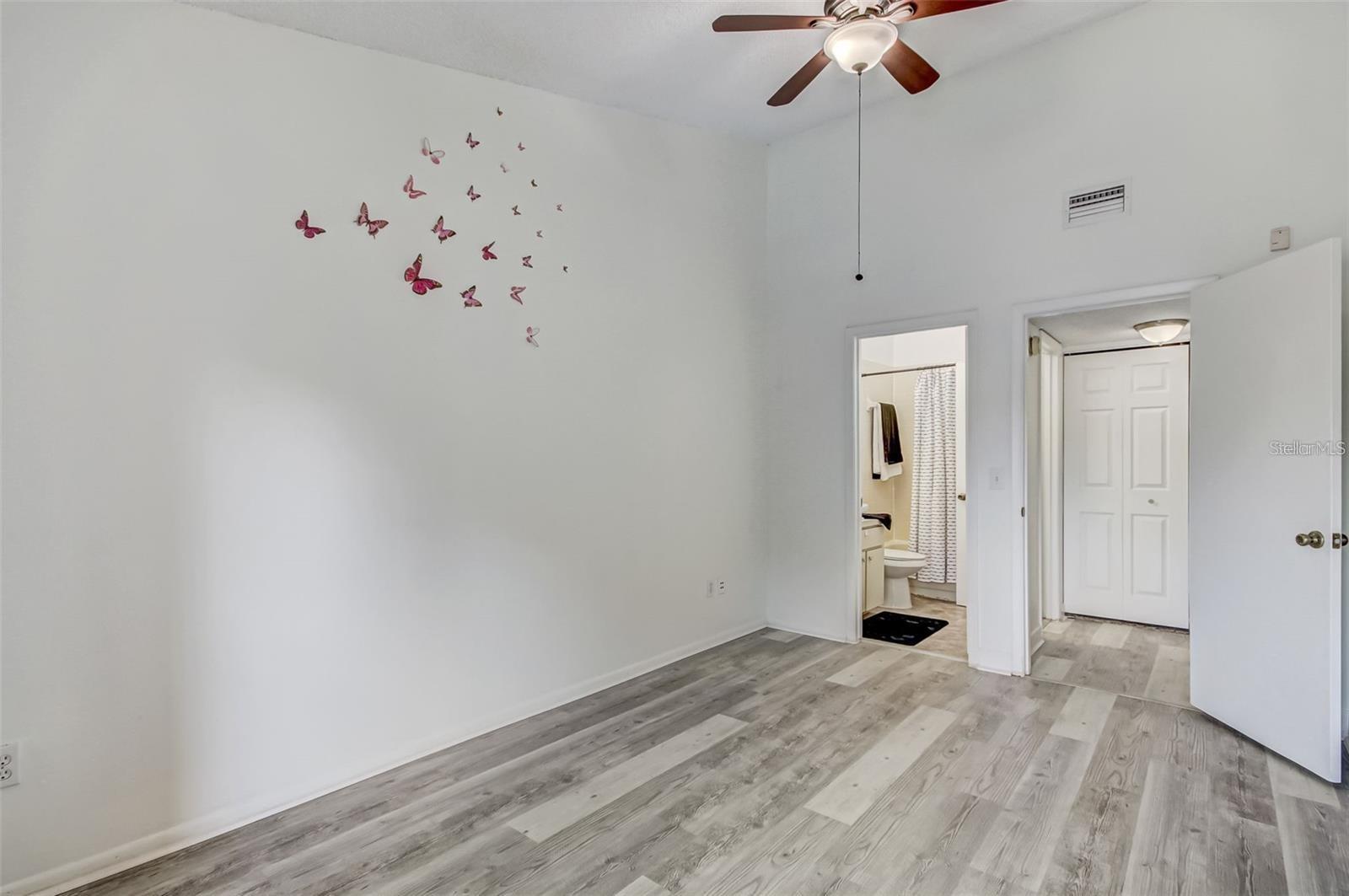 FOUNTAINS CONDO - Residential Lease